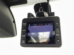 ◆【ドライブレコーダー】映像・音声などの運転中の記録を残します。事故などを起こした起こされた時の証拠になりえますので、もしも時でも安心ですね。
