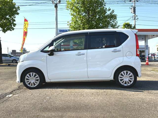 【届出済未使用車とは】自動車の分類では「新車」「中古車」この2種類しかありません。走行距離が100km未満かつ初度登録または初度届出された車両を「届出済未使用車」と呼んでいます。