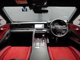 ★1オーナー＆禁煙車両★フレアレッドインテリア♪室内の匂いや汚れも御座いません♪今回のお車、状態の良さには、自信が御座います♪ご納車時には高温スチームを利用し、徹底的にクリーニング致します！