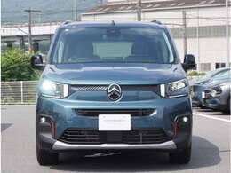 【シトロエン認定中古車】シトロエンの認定中古車は、全て厳しい社内基準をクリアしております。信頼感・安心感・満足感をお客様にお届けいたします。