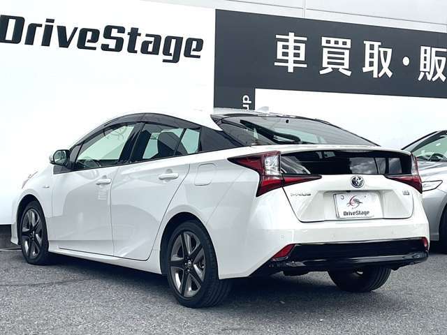 買取直売はメリット多数あり♪通常中古車の流通にかかるマージンを大幅にカット出来るので他社様の同年式車両と比べて魅力的な価格が実現できます♪