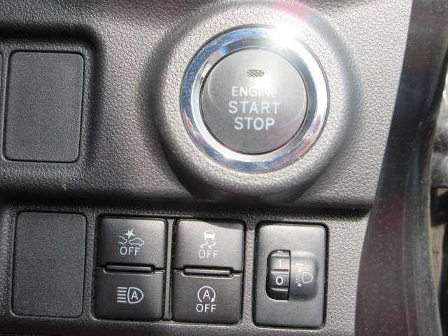 車検はもちろん、自動車保険、板金塗装、お車に関する事なら何でもご相談ください。