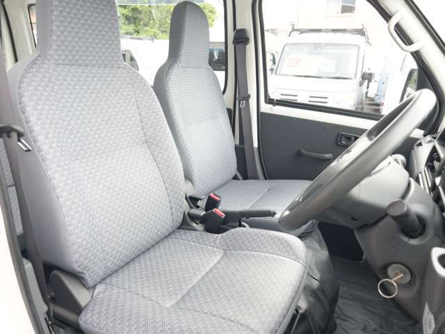 高品質車両はもちろん！高品質だからこそ低価格にしたい！！お客様と同じ気持ちで一生懸命頑張ります！！ホームページ　http：//www.jobcars.jp