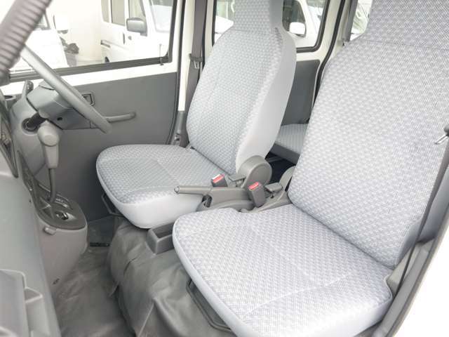 高品質車両はもちろん！高品質だからこそ低価格にしたい！！お客様と同じ気持ちで一生懸命頑張ります！！ホームページ　http://www.jobcars.jp