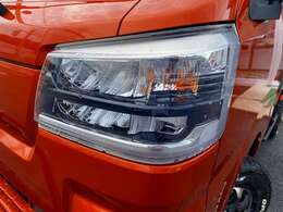 切換4WD☆5MT☆リフトアップ☆14AW☆ウィング開閉式幌☆スマートアシスト☆バンパーガード☆ハードカーゴ製Vツインガード＆ルーフラック＆マッドガード＆シフトノブ☆デジタルインナーミラー☆試乗OK