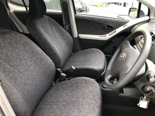 【運転席・助手席】です！実際お座りいただくのが分かりやすいと思いますので、ぜひお気軽にご来店ください♪状態もいいですよ☆