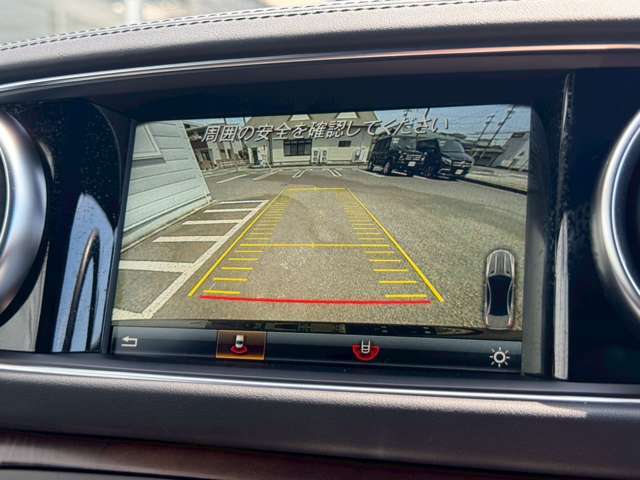 使い勝手の良い純正ナビゲーション！駐車時に便利なバックカメラ！