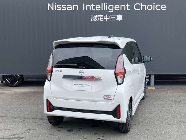 プライバシーガラスなので、中の荷物やプライバシーも保たれます。