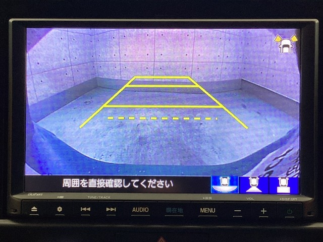 バックカメラ搭載です！車庫入れが苦手な人はもちろん、車両感覚に自信がある人にもお勧めです！見えない箇所が見えるようになるので、低い障害物や隠れてしまっている子供の存在等にも気付く事が出来ます。