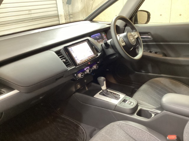 ホンダ系ディーラーで販売される全てのホンダ車なら、ホッと保証（無料）がついています。エアコン、純正オーディオを始め、エンジン、足廻りまでカバー。初回1ヵ月点検も無料で実施致します。