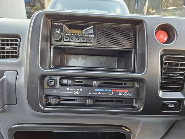 納車整備時にエアコンガスチェック致します！！
