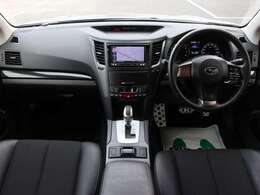 スッキリとしたレガシィB4らしいデザインのダッシュ回り！フロントビューの視認性もよく運転しやすいと思います★