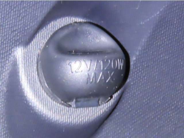 パワーアウトレットを装備しております。