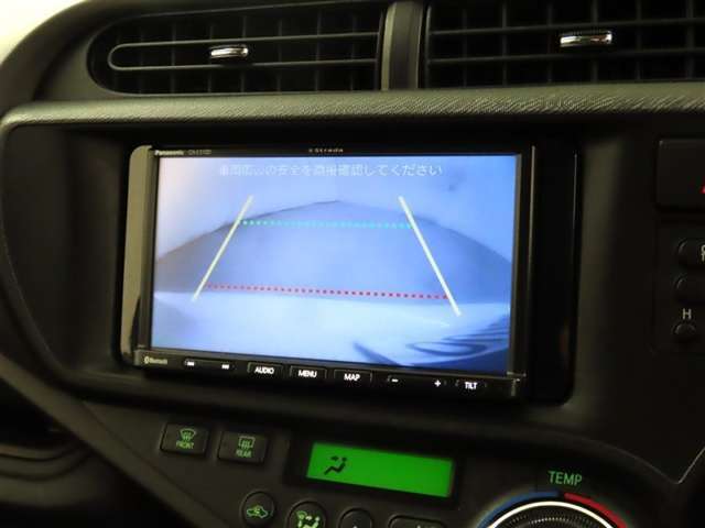 バックモニターを装備しております。