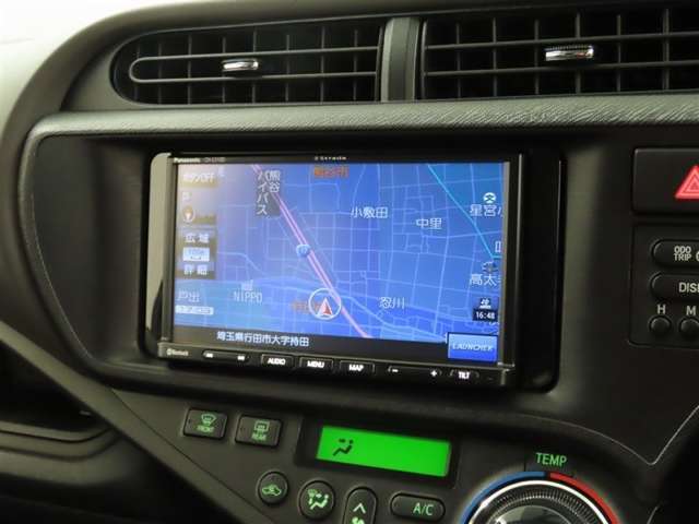 パナソニック製SSDカーナビステーションのCN-E310Dを装備しております。
