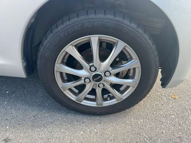 ご購入後の点検やオイル交換、車検、板金などトータルでサポートさせていただきます。もちろん任意保険やJAFも取り扱いございます。おクルマに関することなんでもご相談ください。