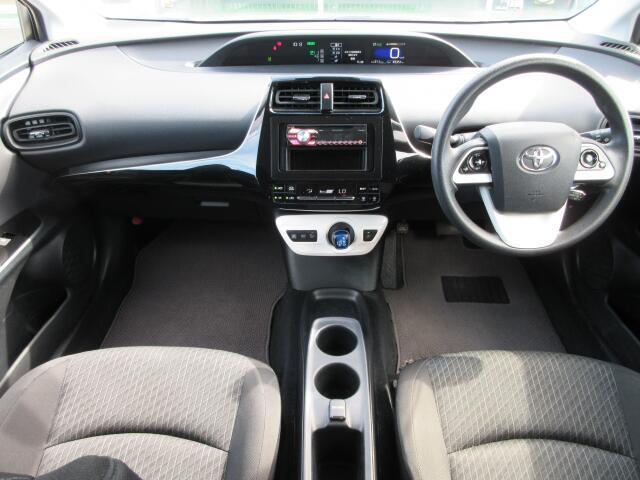 内外装の清掃・ガラス系ボディコーティングをCARクリーニング専門業者が施工いたしますので大変清潔。オリックス自動車ではみなさまに快適なドライブをお約束。