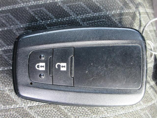 スマートキーで、ドアも楽々開閉♪