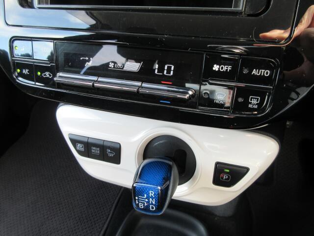 オートエアコンで自分好みの室温を素早く設定出来ます。快適な室温で、快適な運転をお楽しみ下さい♪