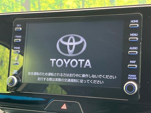 【8インチ　ディスプレイオーディオ】大画面のディスプレイはAppleCarPlayやAndroidAutoが利用可能。大きな画面でスマホナビアプリ等が利用いただけます♪