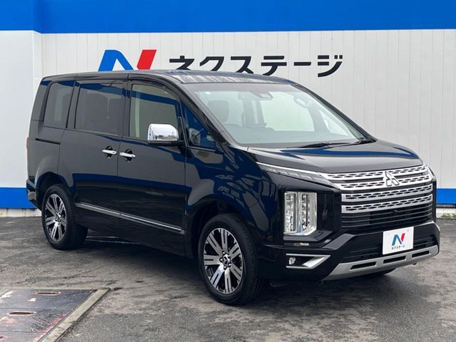 大好評のボディコーティング「弾スプラッシュコート」もご納車までに施工可能。通常のガラスコートと異なる、耐久年数6年の無機質ガラスコーティングが、ボディをキレイな状態に保ってくれます。