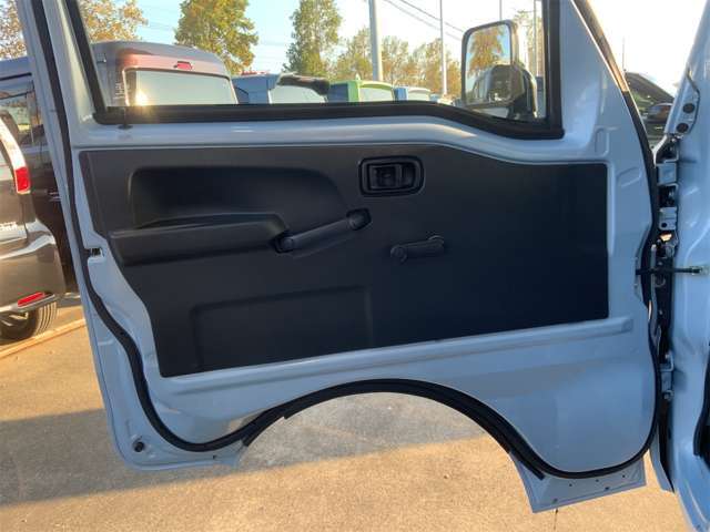 格安プランから自社保証プラン、3年長期保証プランなど保証内容も充実●当社スタッフがお客様に合った保証プランをご提供させて頂きます●ご遠方の方でもお近くの整備工場、ディーラーさんで保証を受けられます●