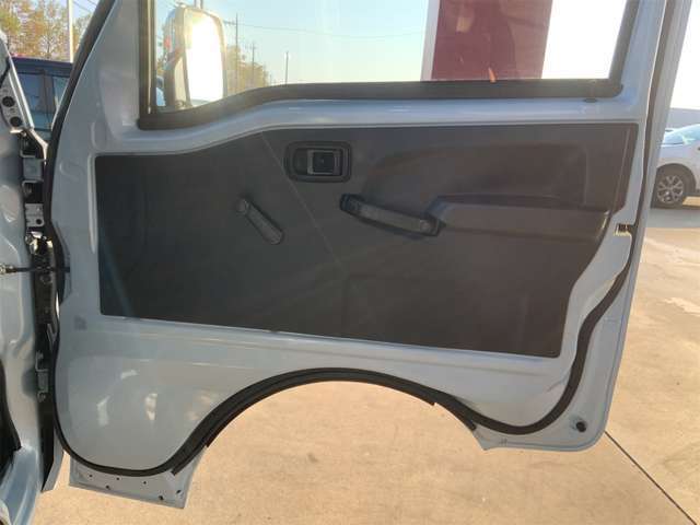 格安プランから自社保証プラン、3年長期保証プランなど保証内容も充実●当社スタッフがお客様に合った保証プランをご提供させて頂きます●ご遠方の方でもお近くの整備工場、ディーラーさんで保証を受けられます●