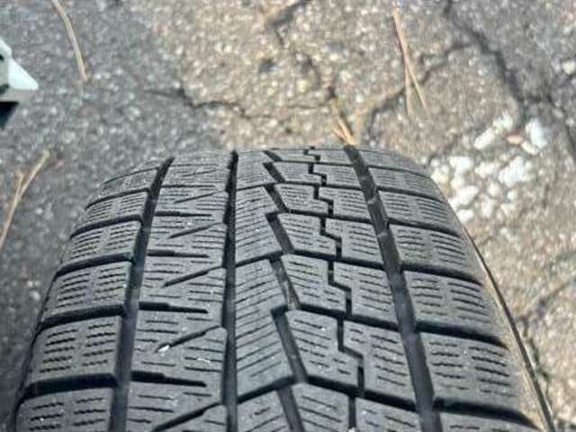 冬タイヤ付きです。