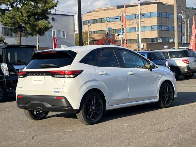 1年間走行距離無制限の日産ワイド保証（無料）付きで販売します。2～3年の延長保証もリーズナブルに提供します！全国2000ヶ所で対応可能。遠方の方もお近くの日産で保証を受けられます。