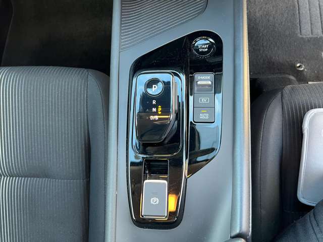 電動パーキングスイッチです。