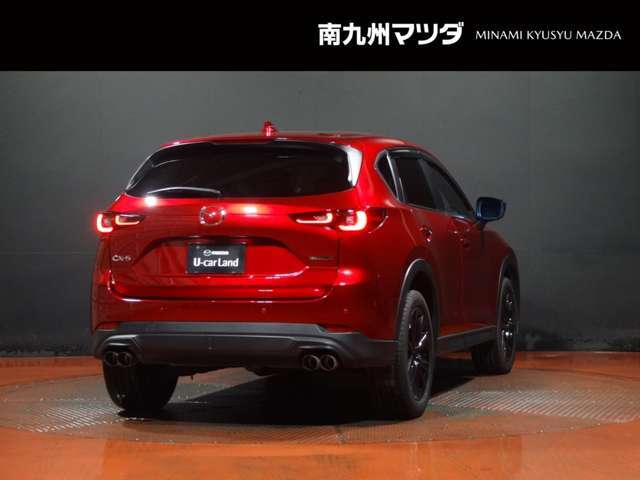 【CX-5】上質感と精悍さを兼ね備え、ワイド感を強調した意匠。オールラウンドな機能美と品格、洗練されたデザイン。