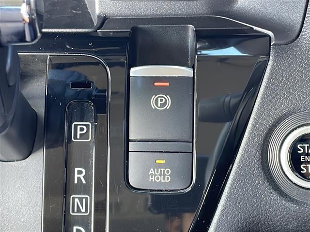 【 電動パーキングブレーキ 】電動なのでお車をしっかりホールドいたします！