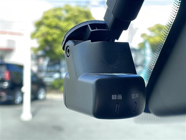 【 ドライブレコーダー 】運転中の記録を残します！事故などを起こした起こされた時の証拠を残します！