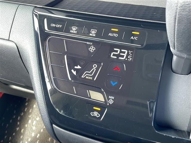 【 オートエアコン 】車内温度を感知して自動で温度調整をしてくれるのでいつでも快適な車内空間を創り上げます！