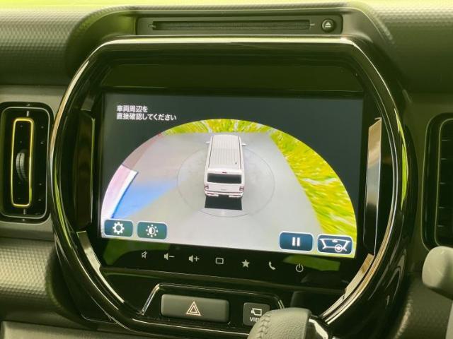 WECARSの展示場では実際に見て、触ってお車をお選びいただけます！知識の豊富な営業スタッフが様々なカーライフをご提案いたします！