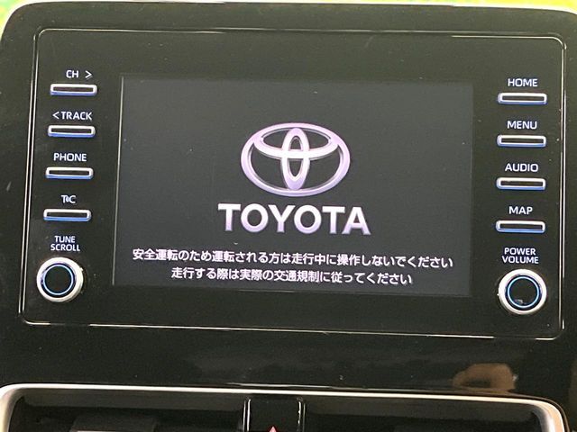 【ディスプレイオーディオ】お手持ちのスマートフォンとの連携で、ナビや音楽再生など各種アプリを使用可能。スマホに近い感覚でお使いいただけます♪