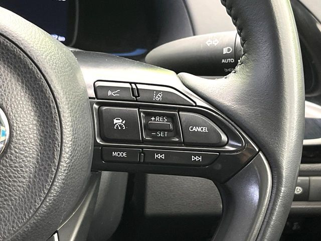 【レーダークルーズコントロール】高速道路での長距離走行が楽に！！自動で速度を保つクルーズコントロールが、衝突軽減システムと連携し、前方の車両を感知して車間を保つように速度調節してくれます！！