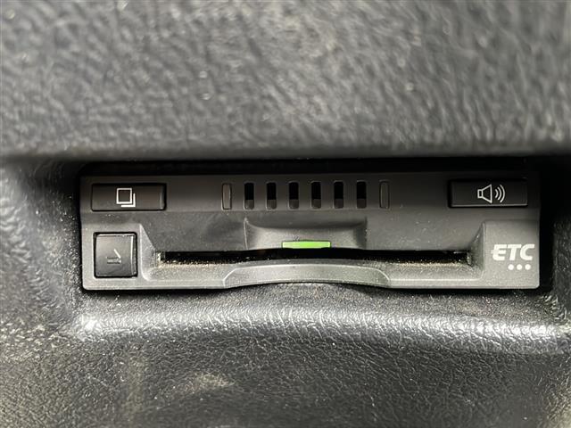 もしも事故に巻き込まれた時に目撃者がいなかったら…危険なあおり運転に遭遇したら...そんな時の役に立つドライブレコーダーも取り扱っております！※別途有料です。