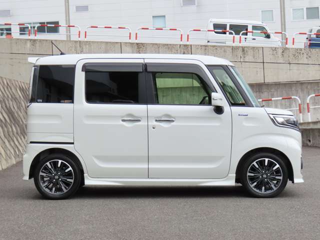 任意保険やJAFなどお車に関するサービス全般取り扱っております！すべてお任せください！