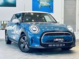 【右斜前】『外装：右斜前側』の画像になります。写真の内容に関してご不明点、ご質問等がございましたらお気軽にガリバー店舗までお問い合わせください。