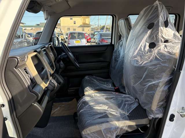 車両をご掲載にあたって車両写真でお車の状態が全て伝わるように意識しております！内外装の傷や汚れは全て確認して撮影しております。内装の匂いなど写真でわからないことは直接お電話などでお伝えくださいませ！