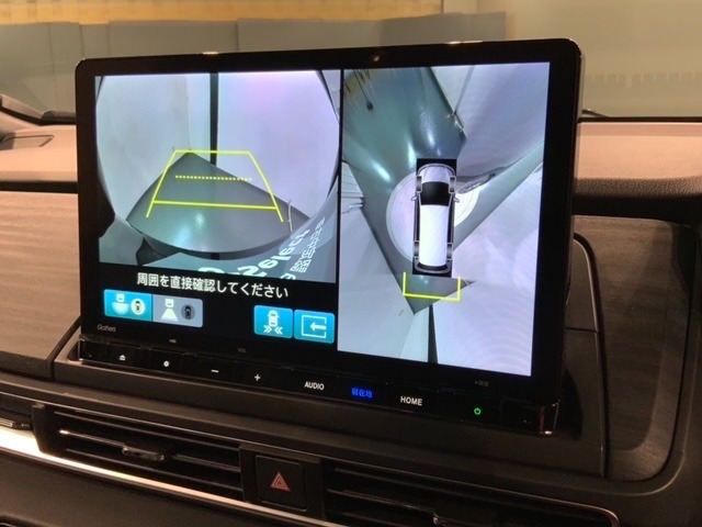 全方位モニターがついています！　車の周囲を360°安全確認できるので、普段の駐車はもちろんの事、縦列駐車や幅寄せの際にも活躍してくれますよ。