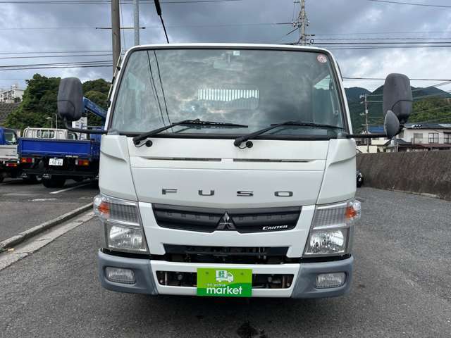 当社のアフターサービスですが、鈑金・塗装の自社工場をはじめ、自社の車検整備工場がございます。