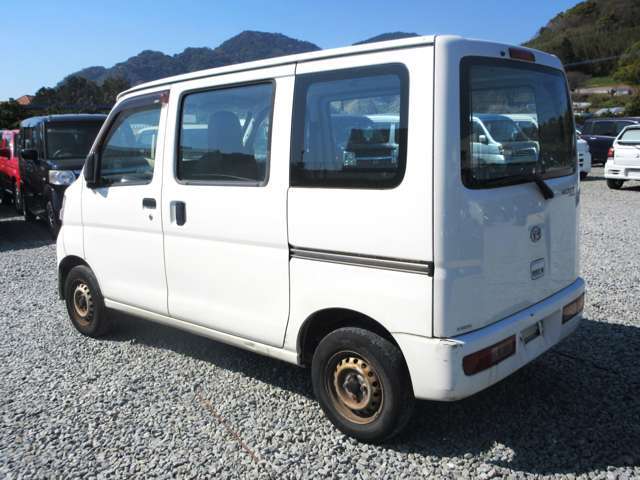 ボディーコーティングパック・通常（軽自動車）57,750～のところを購入時にコーティングパックに同時お申し込みのお客様に限り20,000円にて施工を承ります。スタッフが心を込めて施工いたします。