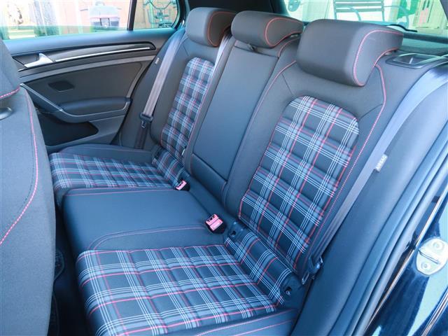 商談ルームにはキッズルームも完備しています☆お子様連れでもゆっくりとお車をお選びいただけます！