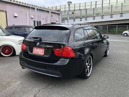 Mスポーツは後ろの見た目もスポーティーでカッコイイ！後期なのでLEDテールランプです！