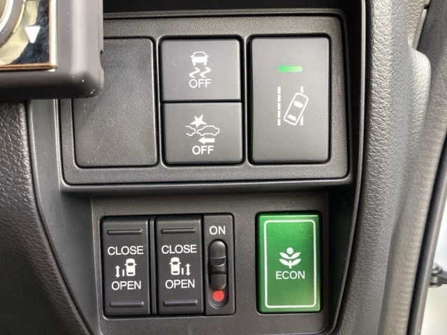 安全運転支援システム　Honda　SENSING付きです。常にシステムで周囲の状況を認識し、ドライバーをサポートします！！