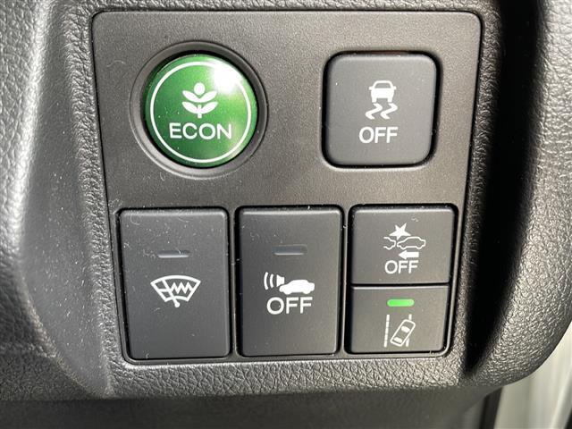 【運転席操作部】快適なドライブを楽しむための機能が装備されています！運転席から触れるので、使いやすいです！除菌プランいれていただくと、さらに清潔で安心していただけます！