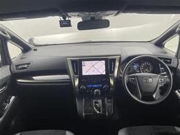 【インパネ全体】全方位で視界が広く、高い目線で運転もしやすいです！