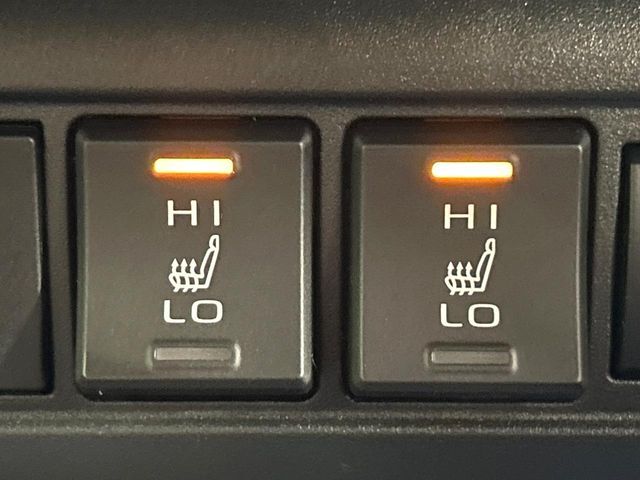【シートヒーター】寒い日に重宝するシートヒーター！エアコンより早く温まってくれるので寒がりの人も安心ですね♪エアコンの温風は乾燥するから苦手、という方にもをおすすめです。